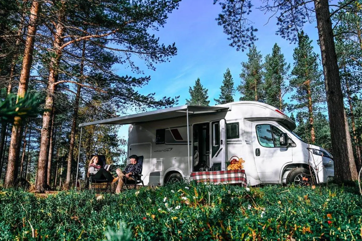 onze last minute deals zijn geschikt voor iedereen die voordelig wil reizen met een camper of caravan.